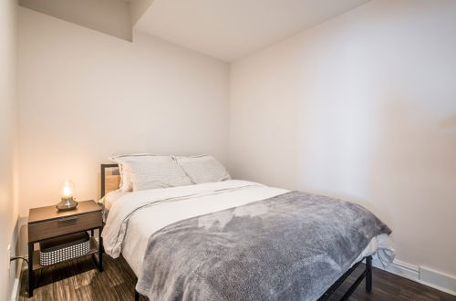 Foto 5 - Modern Contemporary 2 Bedroom Suite