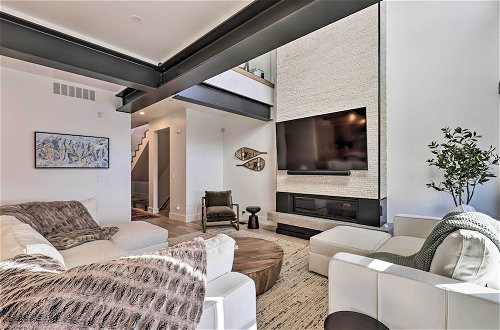 Photo 1 - Luxe Park City Townhome With Private Hot Tub