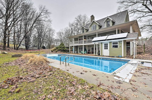 Foto 34 - Huge Family Home w/ Pool - 13 Mi to Lake Michigan