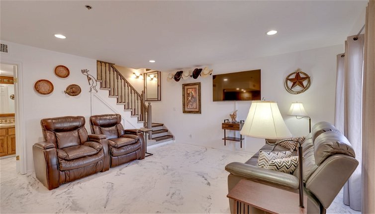 Photo 1 - Townhome With Pool Access - 1 Mi to Crazy Horse