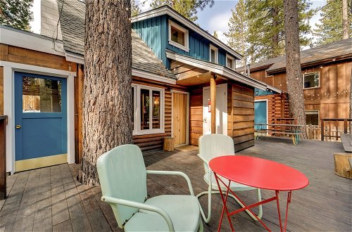 Photo 12 - Boutique + Artsy Log Cabin in North Lake Tahoe