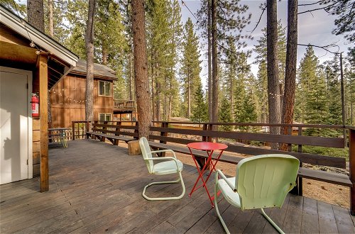 Photo 9 - Boutique + Artsy Log Cabin in North Lake Tahoe