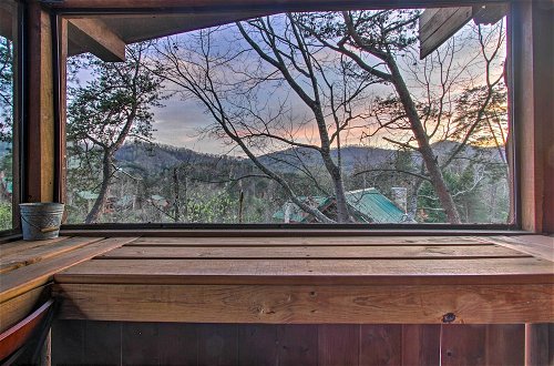 Foto 18 - Pigeon Forge Cabin w/ Hot Tub & Mountain Views