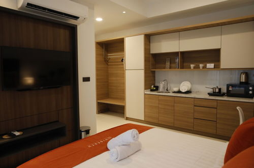 Photo 15 - NOVO Serviced Suites by Widebed