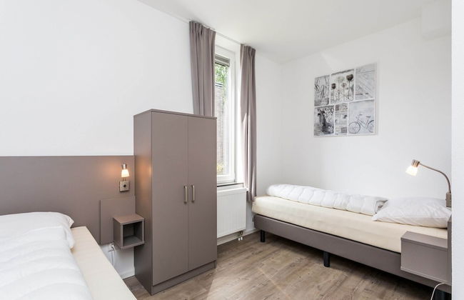 Stylish Villa With Covered Terrace in Limburg - Foto 2