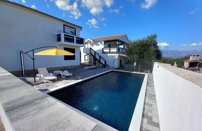 Apartment With a Pool, Mountainview, Near the Sea! - Foto 1