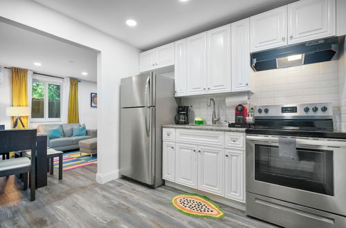 Photo 25 - 6 to 42 Guests 6 Kitchens Comfort Retreat Heart Wynwood