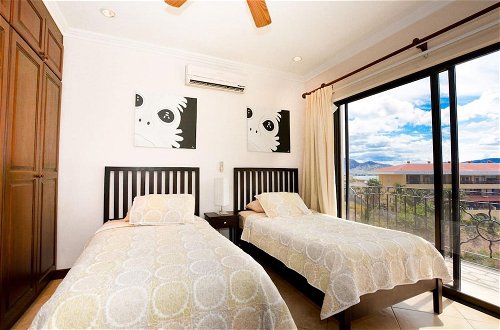 Photo 7 - Exquisitely Decorated 5th-floor View of 2 Bays in Flamingo