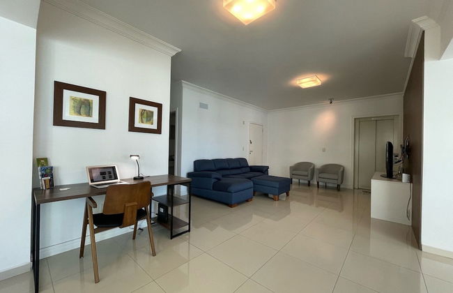 AMPLO APARTAMENTO UM POR ANDAR - Foto 40