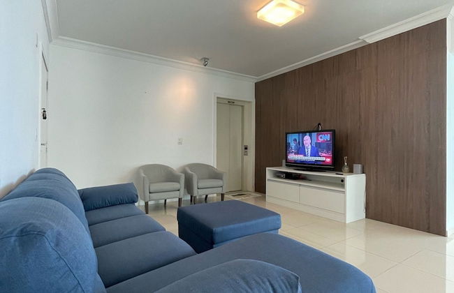 AMPLO APARTAMENTO UM POR ANDAR - Foto 18