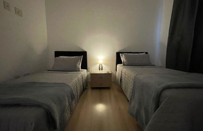 AMPLO APARTAMENTO UM POR ANDAR - Foto 9