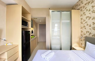 Photo 2 - Homey And Best Deal Studio At Vasanta Innopark Apartment