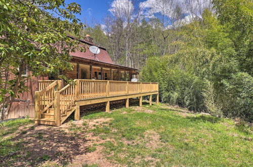 Foto 43 - Waynesville Cabin w/ Grill, Fire Pit, & Hot Tub