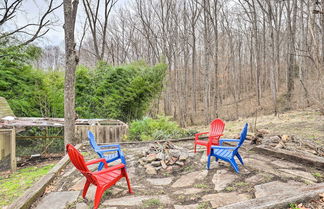 Foto 3 - Waynesville Cabin w/ Grill, Fire Pit, & Hot Tub