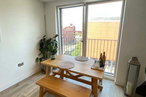 Photo 19 - Beautiful & Bright 2BD Flat - Hackney Wick