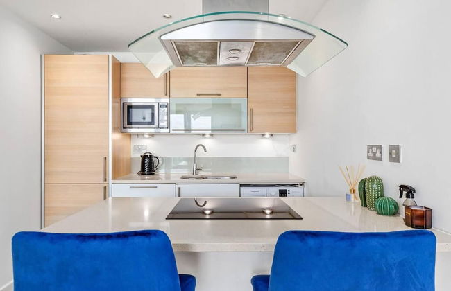 Penthouse 2-bed Apartment in The Heart Of E15 - Foto 15