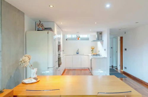 Foto 13 - Incredible 2BD Loft by Regents Canal - Haggerston