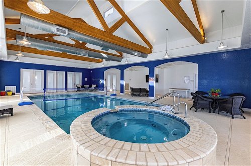 Photo 1 - Luxurious Lakehouse With Indoor Pool-hot Tub-fire Pit
