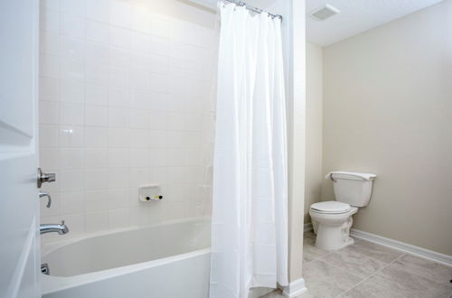 Photo 23 - Luxurious 2 Bedroom Apartment Close to Disney 303 4721