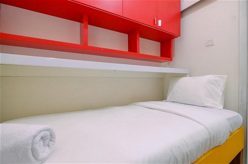 Photo 6 - Comfort Designed 2Br At Green Pramuka City Apartment