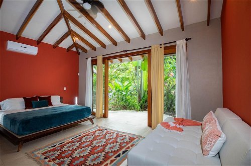 Photo 18 - Tropical Villa With Private Pool in Manuel Antonio