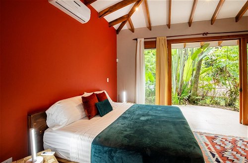 Photo 21 - Tropical Villa With Private Pool in Manuel Antonio