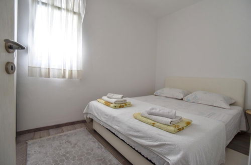 Photo 10 - Comfy Flat w Balcony 5 min to Greco Beach in Budva