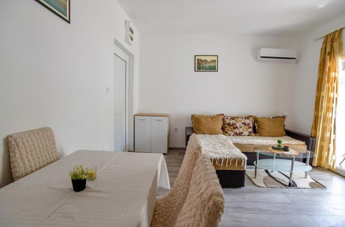 Foto 7 - Comfy Flat w Balcony 5 min to Greco Beach in Budva