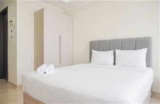 Photo 3 - Comfort Stay Studio At Menteng Park Apartment