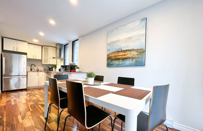 Chic Townhome With Garage Dt Mtl - Photo 19