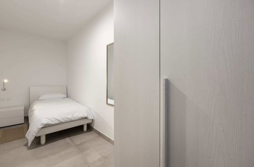 Photo 2 - Gzira Suite 7-hosted by Sweetstay