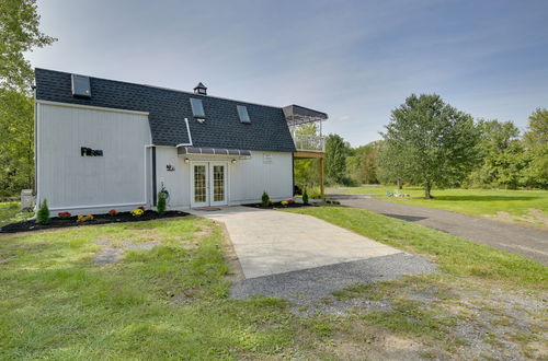 Foto 10 - Dog-friendly Wappingers Falls Cabin w/ Fire Pit