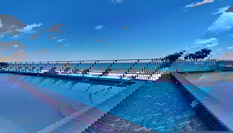 Photo 1 - Oceanside Retreat 804