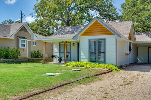 Photo 3 - Charming Granbury Cottage Retreat w/ Private Patio