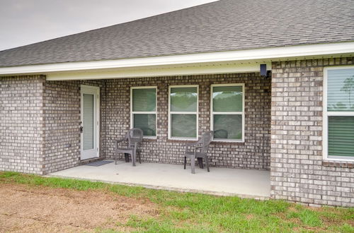 Photo 11 - Lovely Long Beach Retreat w/ Covered Patio