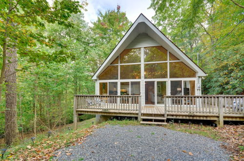 Photo 34 - Serene Fancy Gap Cabin Retreat in Private Setting