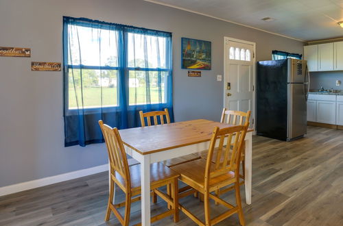 Photo 18 - Waterfront Rock Point Vacation Rental w/ Sunroom