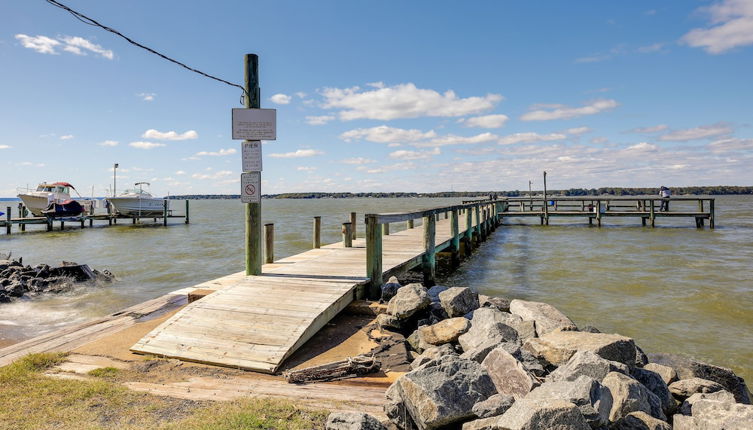 Photo 1 - Waterfront Rock Point Vacation Rental w/ Sunroom