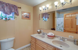 Photo 2 - Serene Fairbanks Vacation Rental: 9 Mi to Downtown