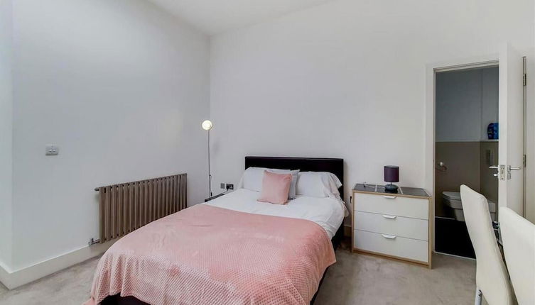 Photo 1 - Luxurious 4-bedrooms Apartment in Central London