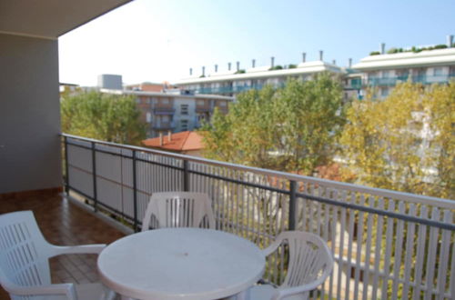 Foto 5 - Beachside Flat With Large Balcony - Beahost