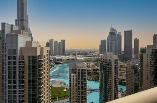 Photo 20 - Luxury 2BR Downtown Apt Burj Fountain Views