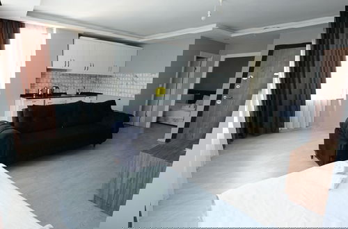Photo 12 - NearMe Apart