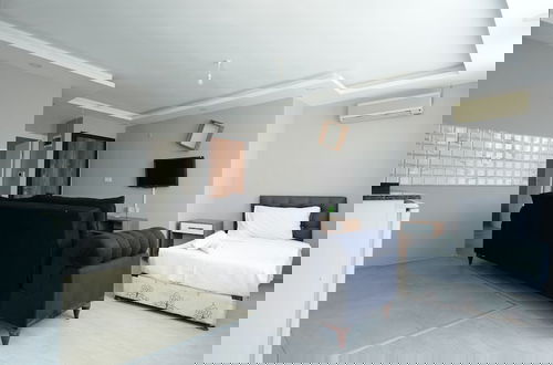 Photo 4 - NearMe Apart