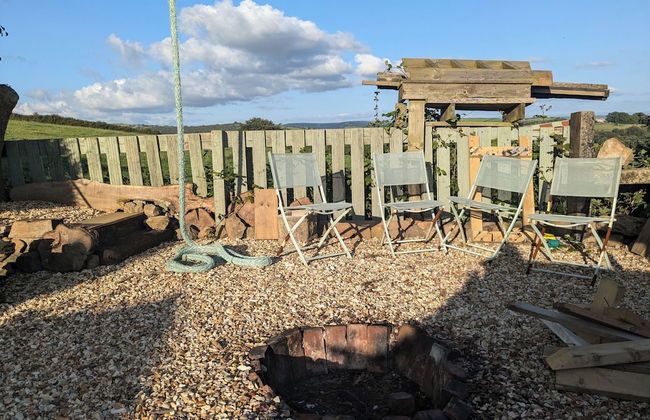 Unique 2-bed Cabin in Llanelli - Foto 18