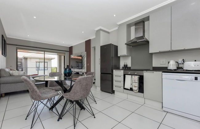 Captivating 2-bed Apartment in Sandton - Foto 1