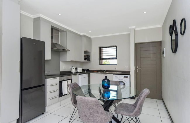 Captivating 2-bed Apartment in Sandton - Foto 7