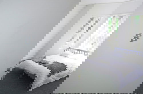 Photo 2 - Cosy & Modern 1 Bed Studio