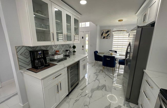 Modern, Fully Updated Southern Dunes Home - Golf Course Views - Foto 9