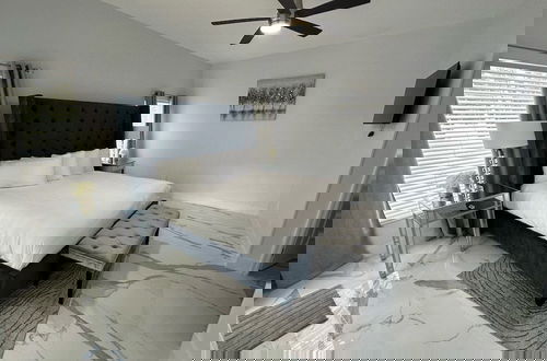 Foto 3 - Modern, Fully Updated Southern Dunes Home - Golf Course Views